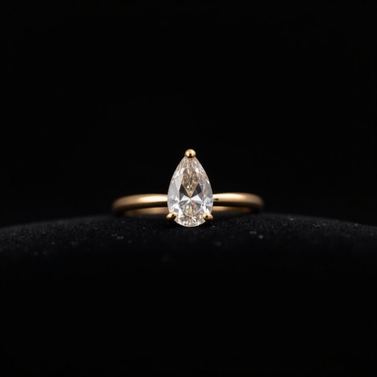 Elara Pear-Cut Diamond Ring