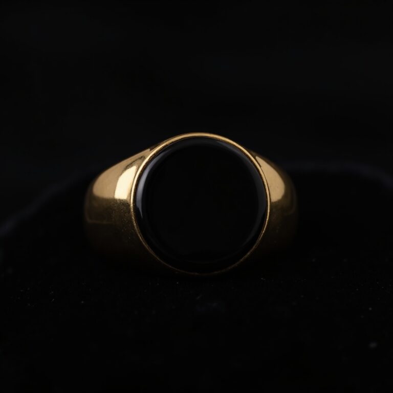 Onyx Gold Signet Ring No.1